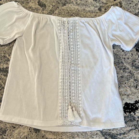 Divided Top - Picture 3 of 3